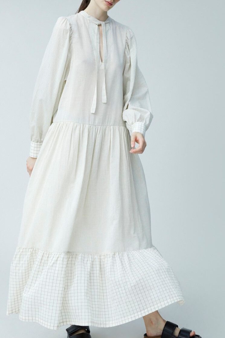佐藤栞里ヒルナンデス着用衣装はどこのブランド ワンピース ブラウス パンツ等 Fashiondrawer