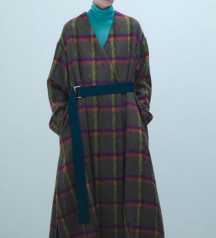 有吉の壁佐藤栞里衣装コート
