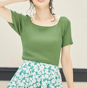 モーニングショー森本みなみアナ衣装ニット