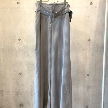 魔法のリノベ番宣ネプリーグ波瑠衣装パンツ