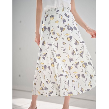 モーニングショー森本みなみアナ衣装スカート