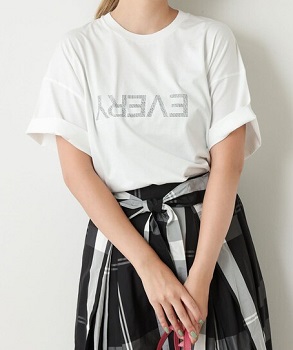 魔法のリノベ7話波瑠衣装Tシャツ