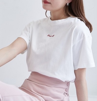 アトムの童2話富永海役岸井ゆきの衣装Tシャツ