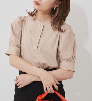 最高のオバハン中島ハルコ2022年3話松本まりか衣装ブラウス