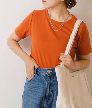 アトムの童4話富永海役岸井ゆきの衣装Tシャツ