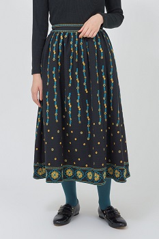 PICU8話生田絵梨花衣装(marble SUD(マーブルシュッド):Anemone Skirt)