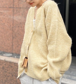 100万回言えばよかった5話相馬悠依役井上真央さん衣装カーディガン