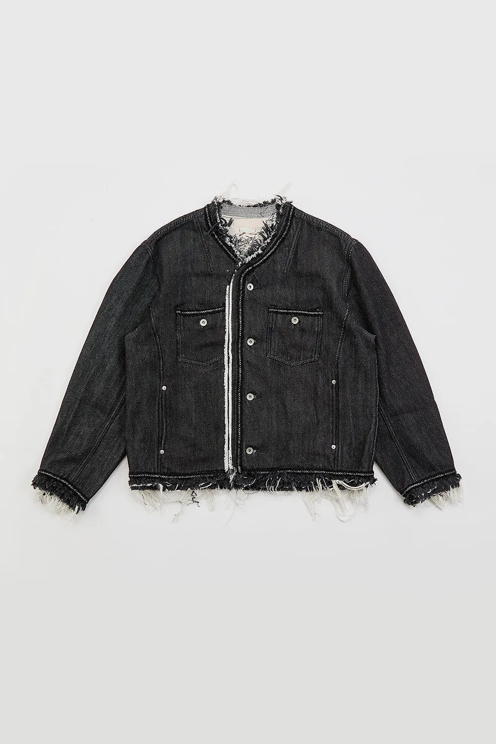 ラヴィット 宮舘涼太 着用 meagratia Lace tape denim BL ブラックのデニムブルゾン